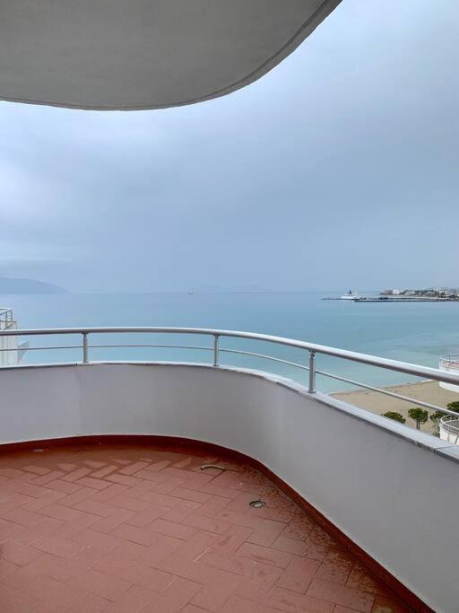 Stunning, Spacious, Beachfront In * Wlora