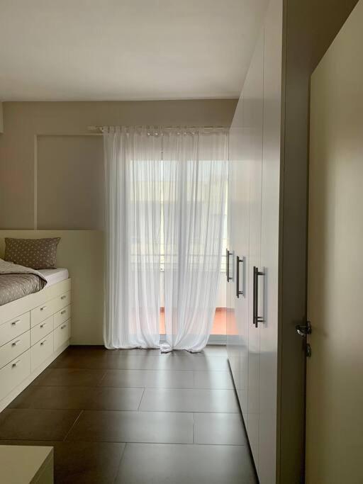 Apartament Stunning, Spacious, Beachfront In