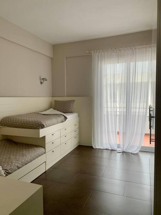 Stunning, Spacious, Beachfront In *