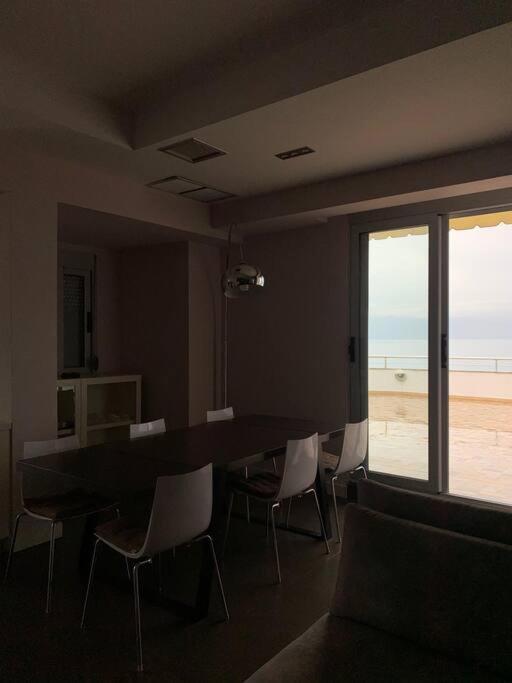 Stunning, Spacious, Beachfront In Wlora