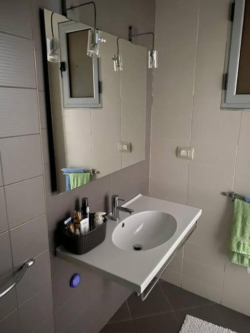 Apartament Stunning, Spacious, Beachfront In *