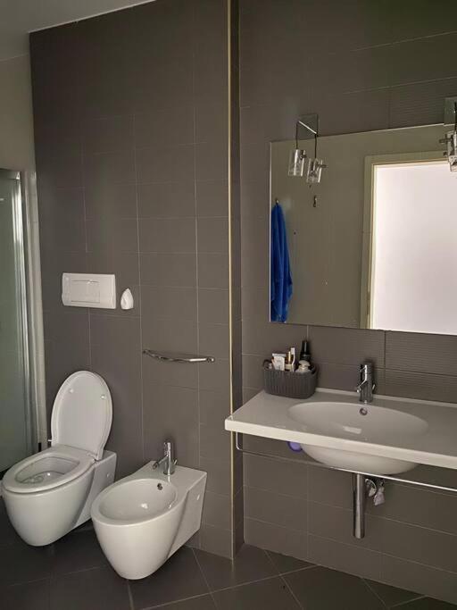 Stunning, Spacious, Beachfront In Apartament