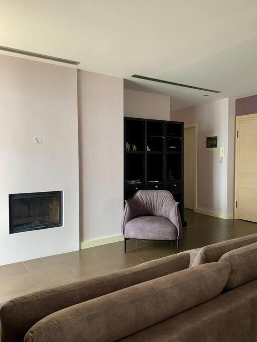 Apartament Stunning, Spacious, Beachfront In *
